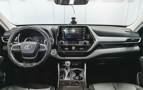 Toyota Highlander, 2022 год, 4 305 000 рублей, 16 фотография