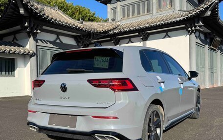 Volkswagen Golf VIII, 2022 год, 2 040 000 рублей, 6 фотография