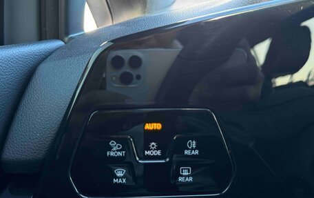 Volkswagen Golf VIII, 2022 год, 2 040 000 рублей, 11 фотография