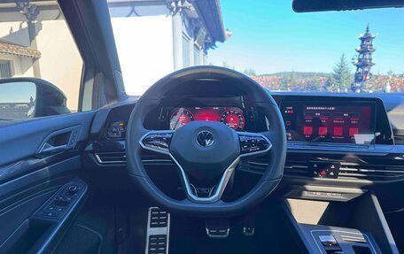 Volkswagen Golf VIII, 2022 год, 2 040 000 рублей, 17 фотография