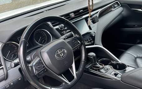 Toyota Camry, 2018 год, 2 380 000 рублей, 6 фотография
