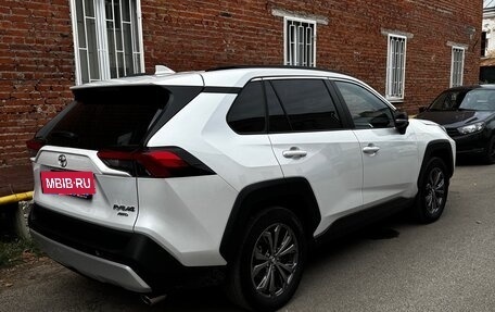 Toyota RAV4, 2024 год, 3 000 000 рублей, 2 фотография