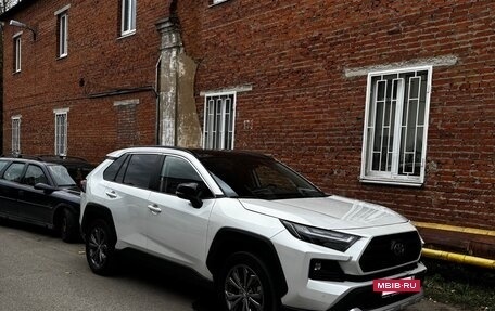 Toyota RAV4, 2024 год, 3 000 000 рублей, 3 фотография