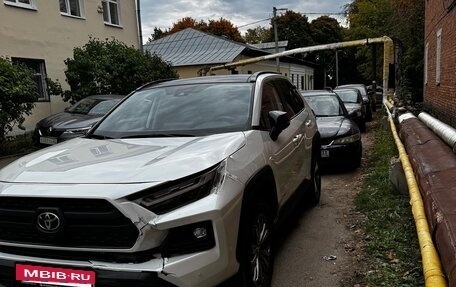 Toyota RAV4, 2024 год, 3 000 000 рублей, 6 фотография