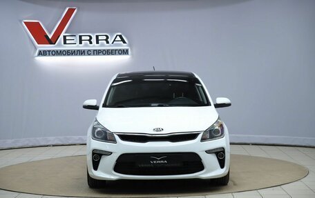 KIA Rio IV, 2018 год, 1 350 000 рублей, 2 фотография
