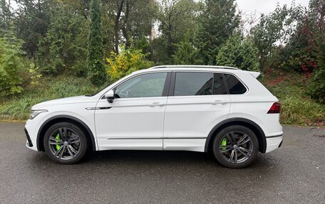 Volkswagen Tiguan II, 2021 год, 4 000 000 рублей, 1 фотография