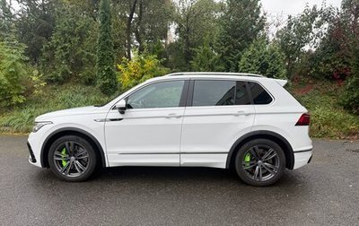 Volkswagen Tiguan II, 2021 год, 4 000 000 рублей, 1 фотография