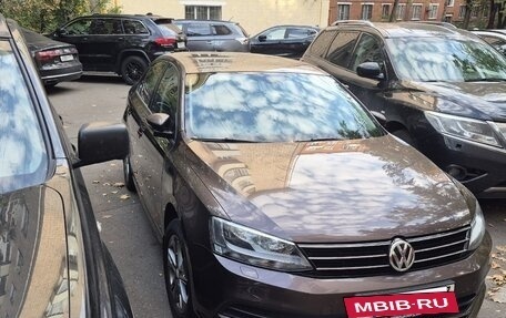 Volkswagen Jetta VI, 2016 год, 1 550 000 рублей, 2 фотография