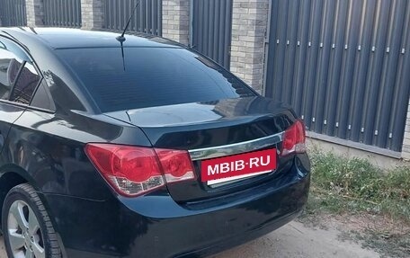 Chevrolet Cruze II, 2009 год, 630 000 рублей, 2 фотография
