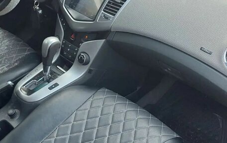 Chevrolet Cruze II, 2009 год, 630 000 рублей, 9 фотография