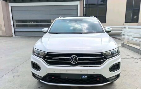 Volkswagen T-Roc I, 2023 год, 2 710 000 рублей, 4 фотография