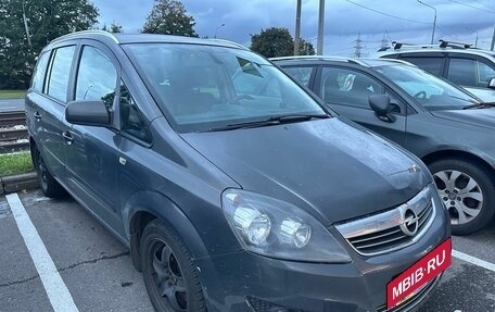 Opel Zafira B, 2014 год, 739 000 рублей, 3 фотография