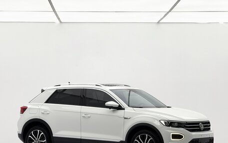 Volkswagen T-Roc I, 2022 год, 1 540 000 рублей, 3 фотография