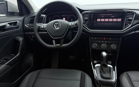 Volkswagen T-Roc I, 2022 год, 1 540 000 рублей, 12 фотография