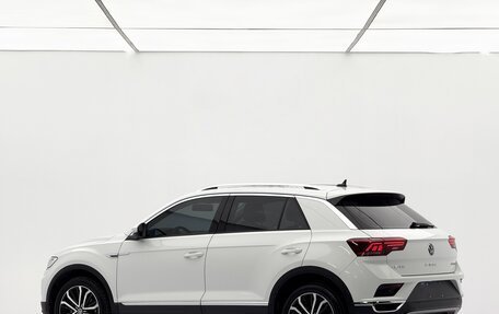 Volkswagen T-Roc I, 2022 год, 1 540 000 рублей, 4 фотография