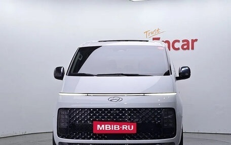 Hyundai Staria, 2022 год, 6 550 000 рублей, 3 фотография