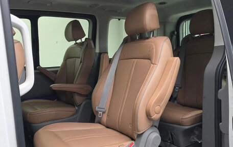 Hyundai Staria, 2022 год, 6 550 000 рублей, 17 фотография
