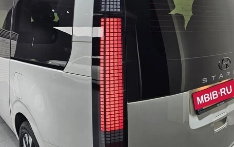Hyundai Staria, 2022 год, 6 550 000 рублей, 8 фотография