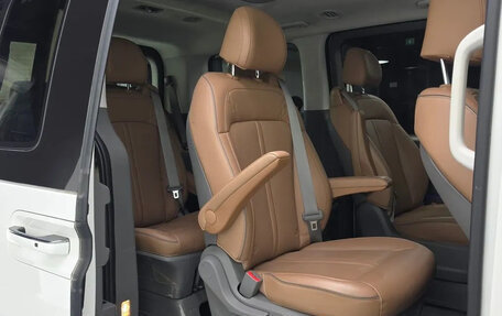 Hyundai Staria, 2022 год, 6 550 000 рублей, 18 фотография