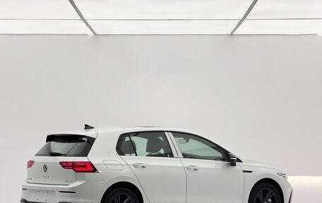 Volkswagen Golf VIII, 2024 год, 2 190 000 рублей, 2 фотография