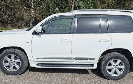 Toyota Land Cruiser 200, 2011 год, 3 300 000 рублей, 1 фотография