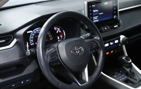Toyota RAV4, 2021 год, 3 690 000 рублей, 13 фотография
