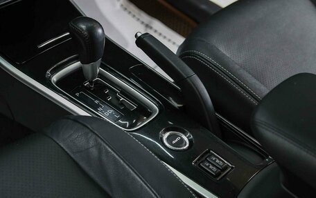 Mitsubishi Outlander III рестайлинг 3, 2017 год, 1 750 000 рублей, 6 фотография