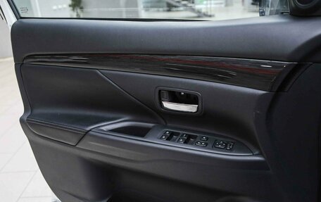 Mitsubishi Outlander III рестайлинг 3, 2017 год, 1 750 000 рублей, 9 фотография