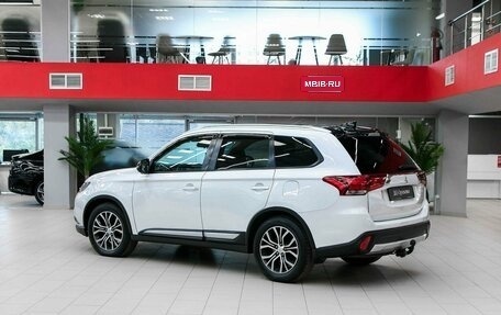 Mitsubishi Outlander III рестайлинг 3, 2017 год, 1 750 000 рублей, 4 фотография