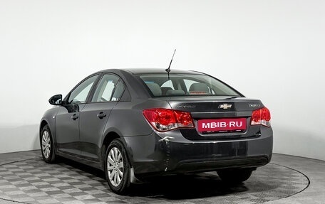 Chevrolet Cruze II, 2010 год, 430 000 рублей, 7 фотография