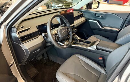 Toyota RAV4, 2026 год, 4 650 000 рублей, 14 фотография