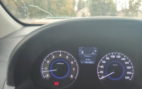 Hyundai Solaris II рестайлинг, 2013 год, 400 000 рублей, 6 фотография