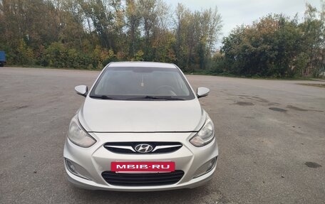 Hyundai Solaris II рестайлинг, 2013 год, 400 000 рублей, 4 фотография