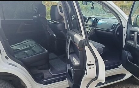 Toyota Land Cruiser 200, 2011 год, 3 300 000 рублей, 8 фотография
