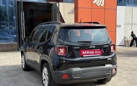 Jeep Renegade I рестайлинг, 2017 год, 1 025 000 рублей, 4 фотография