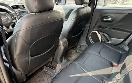 Jeep Renegade I рестайлинг, 2017 год, 1 025 000 рублей, 11 фотография