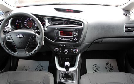 KIA cee'd III, 2015 год, 999 000 рублей, 7 фотография