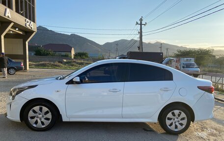 KIA Rio IV, 2020 год, 915 000 рублей, 3 фотография