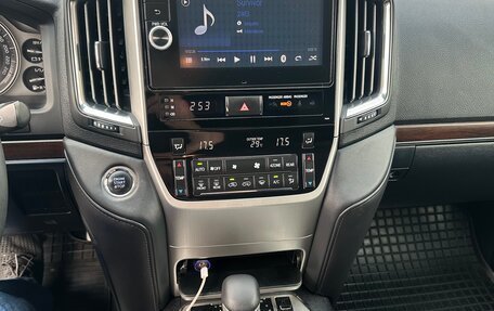 Toyota Land Cruiser 200, 2015 год, 4 600 000 рублей, 11 фотография