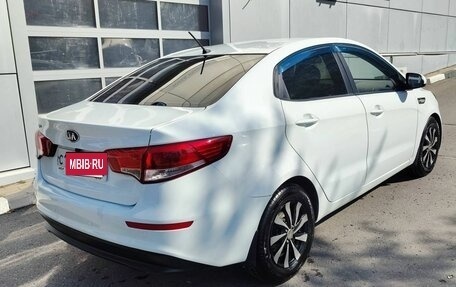 KIA Rio III рестайлинг, 2015 год, 930 000 рублей, 4 фотография