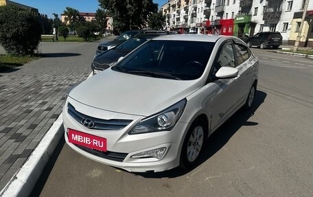 Hyundai Solaris II рестайлинг, 2016 год, 890 000 рублей, 3 фотография