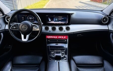 Mercedes-Benz E-Класс, 2019 год, 2 180 000 рублей, 9 фотография