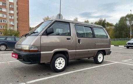 Toyota Town Ace III, 1989 год, 250 000 рублей, 1 фотография