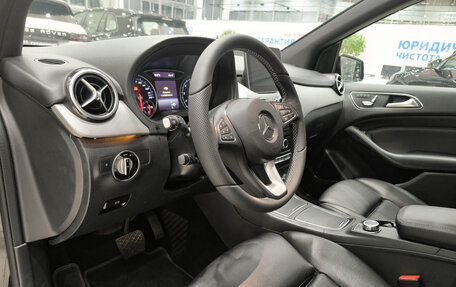 Mercedes-Benz B-Класс, 2018 год, 2 650 000 рублей, 20 фотография