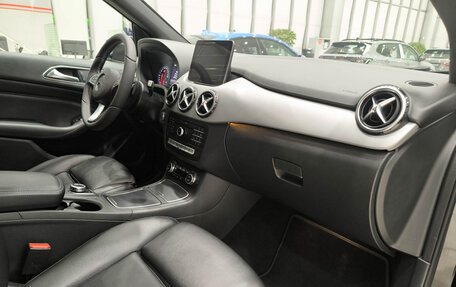 Mercedes-Benz B-Класс, 2018 год, 2 650 000 рублей, 15 фотография