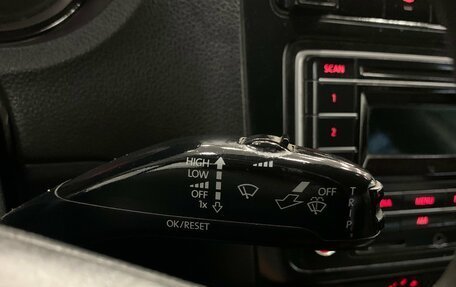 Volkswagen Polo VI (EU Market), 2015 год, 399 000 рублей, 23 фотография