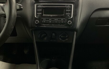 Volkswagen Polo VI (EU Market), 2015 год, 399 000 рублей, 21 фотография