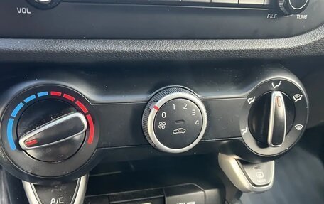 KIA Rio IV, 2019 год, 1 750 000 рублей, 5 фотография