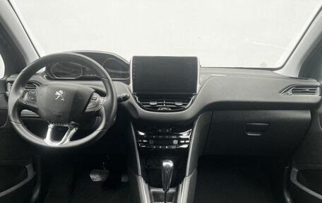 Peugeot 208 II, 2013 год, 800 000 рублей, 12 фотография