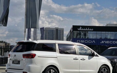 KIA Carnival, 2020 год, 3 150 000 рублей, 7 фотография